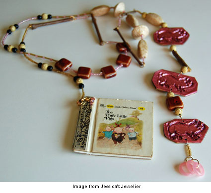 lariat with the Three Little Pigs "pendant"