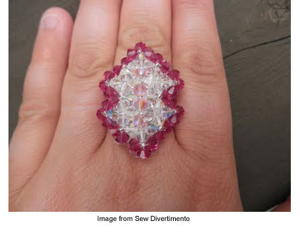 stretchy beaded ring from Sew Divertimento