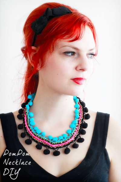 pompom-necklace-1