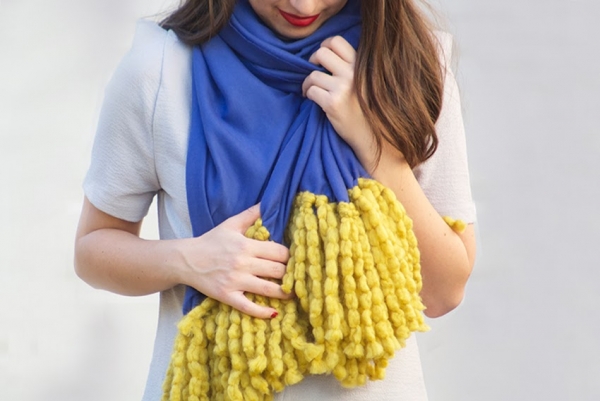 Make-Scarf-DIY-Blog-Winter-Craft-Projects-Best-Unique-Top-Fashion-Gift-Craft-Project-Idea