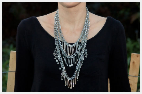 triple-chain-statement-necklace-diy-8